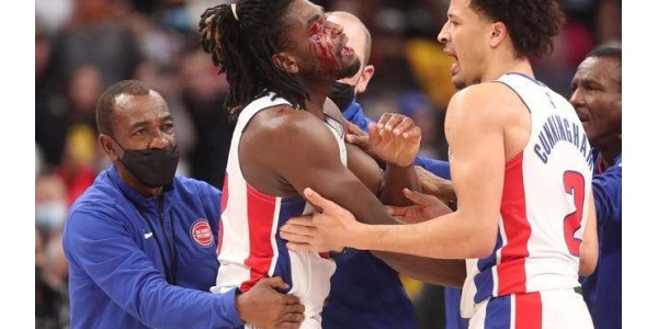 LeBron James izbačen je drugi put u svojoj košarkaškoj karijeri